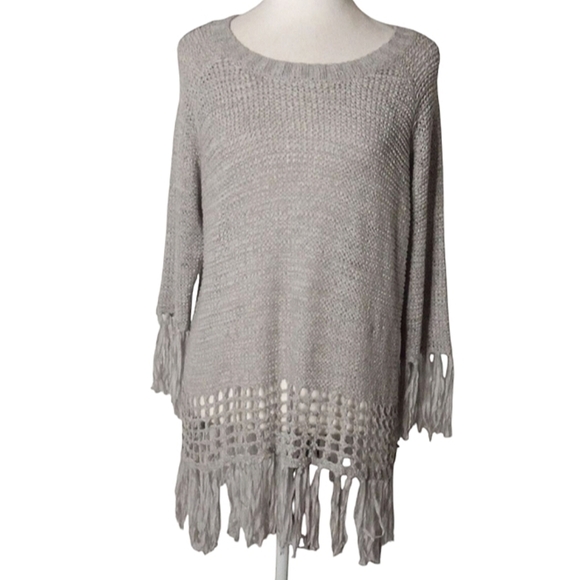 Entro Gray Open Knit Crochet Fringe Trim Half Sleeve Top Nylon Blend Size Small - Picture 1 of 8